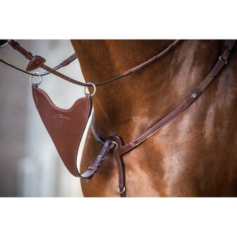 DYON New English Collection Hard Bib Martingale 