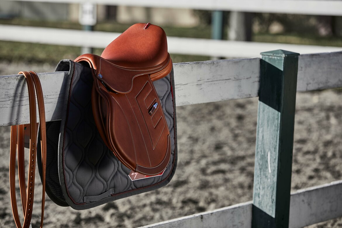 Nieuw in ons assortiment! Equipe zadels